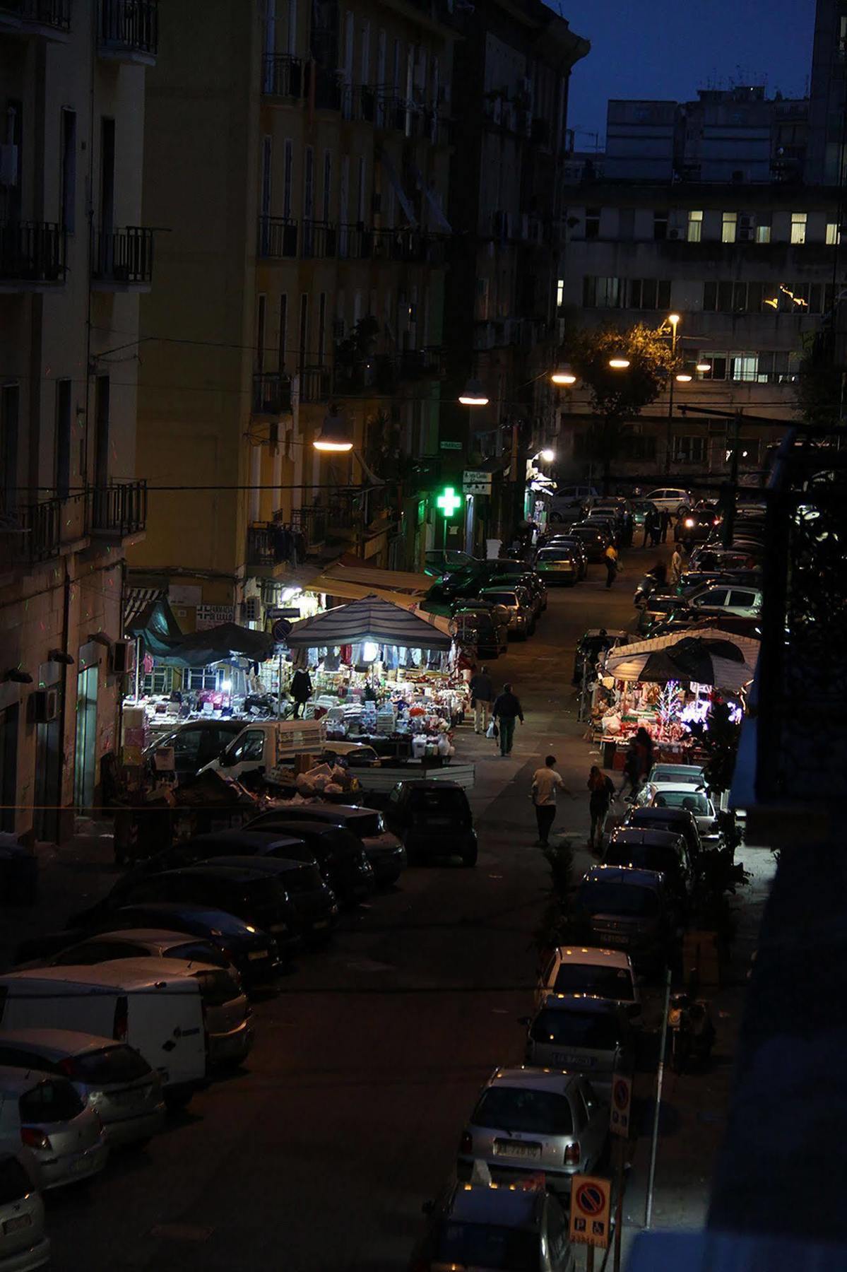Cinquestelle Napoli Bagian luar foto